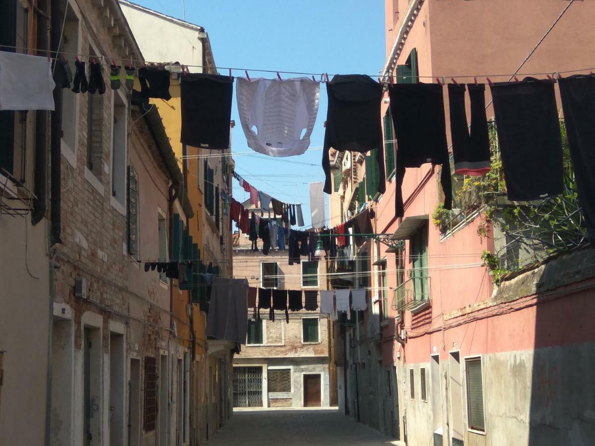 Susy Biennale Apartment - Canal View And Garden Venice Luaran gambar